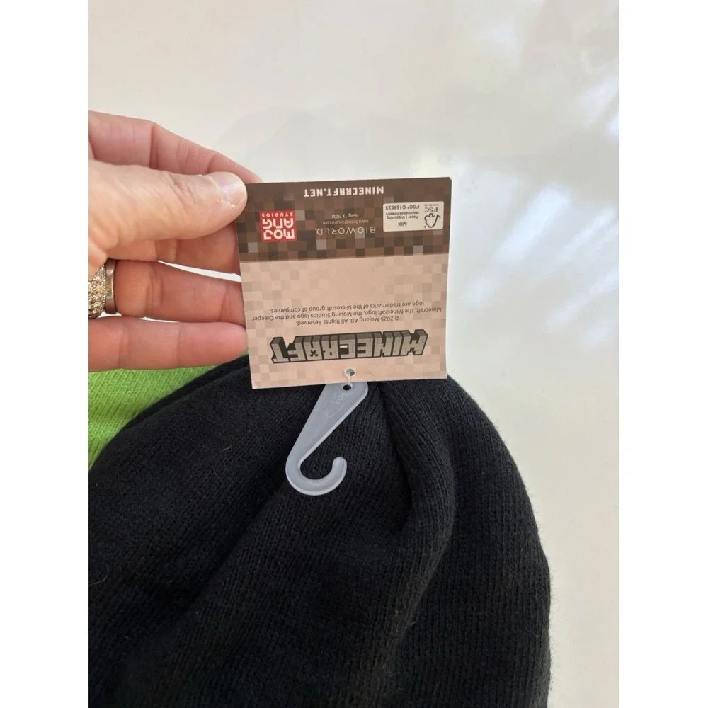 Minecraft creeper beanie